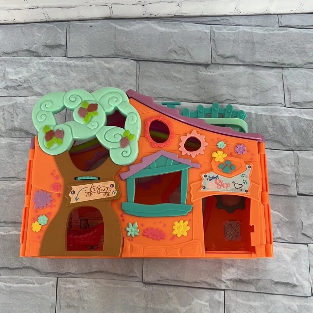 Littlest Pet shop play house - Picture 9 of 11